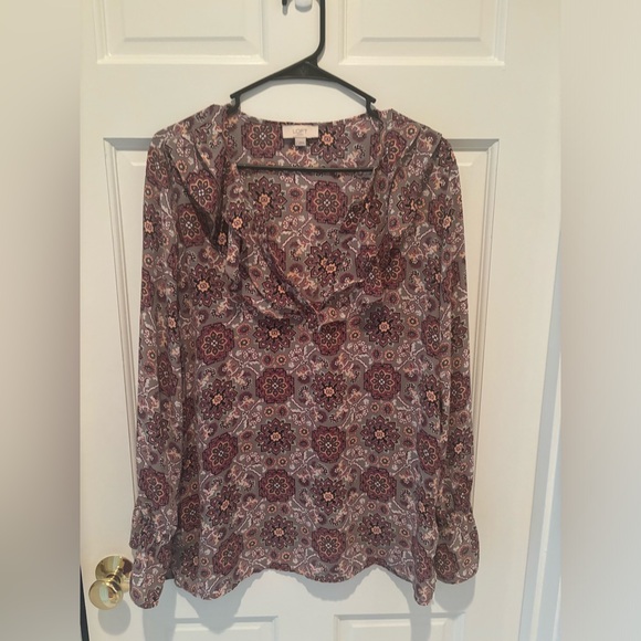 Loft Outlet Women’s Dressy Flutter Neck Tunic Top Size Large - Picture 1 of 6